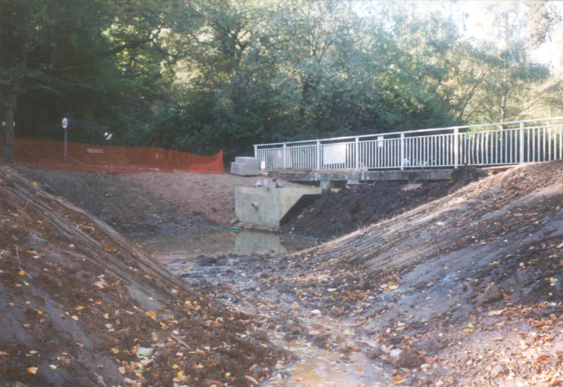 Weir chamger rendered on outside